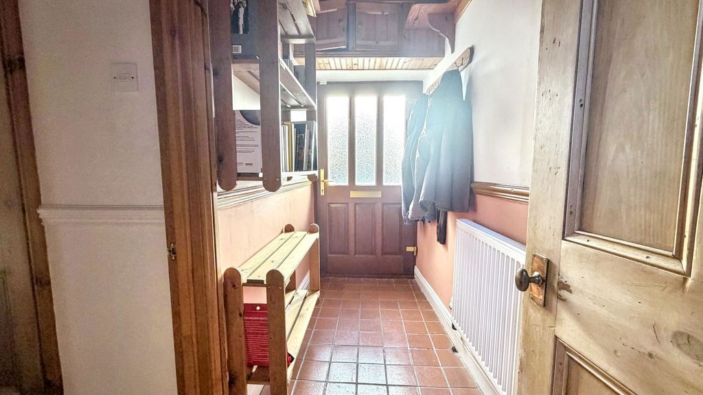 Property photo 2 of 29