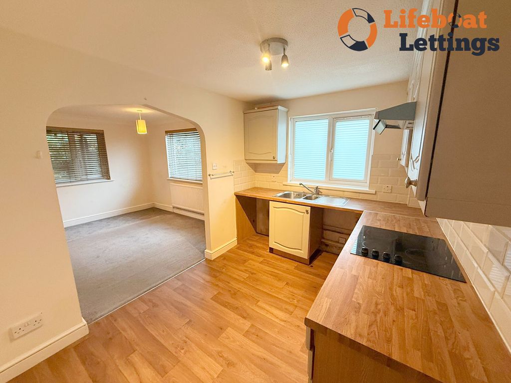 Property photo 2 of 8 Kitchen B