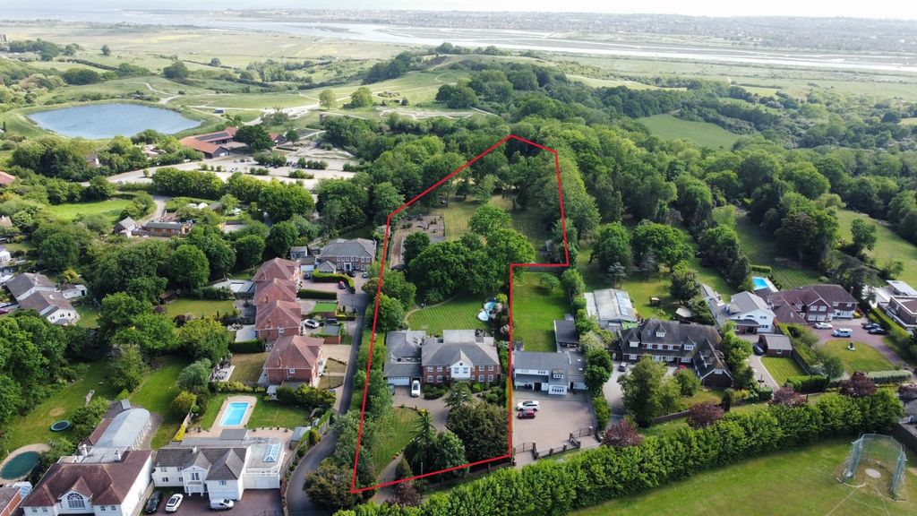 Property photo 1 of 64 4107833