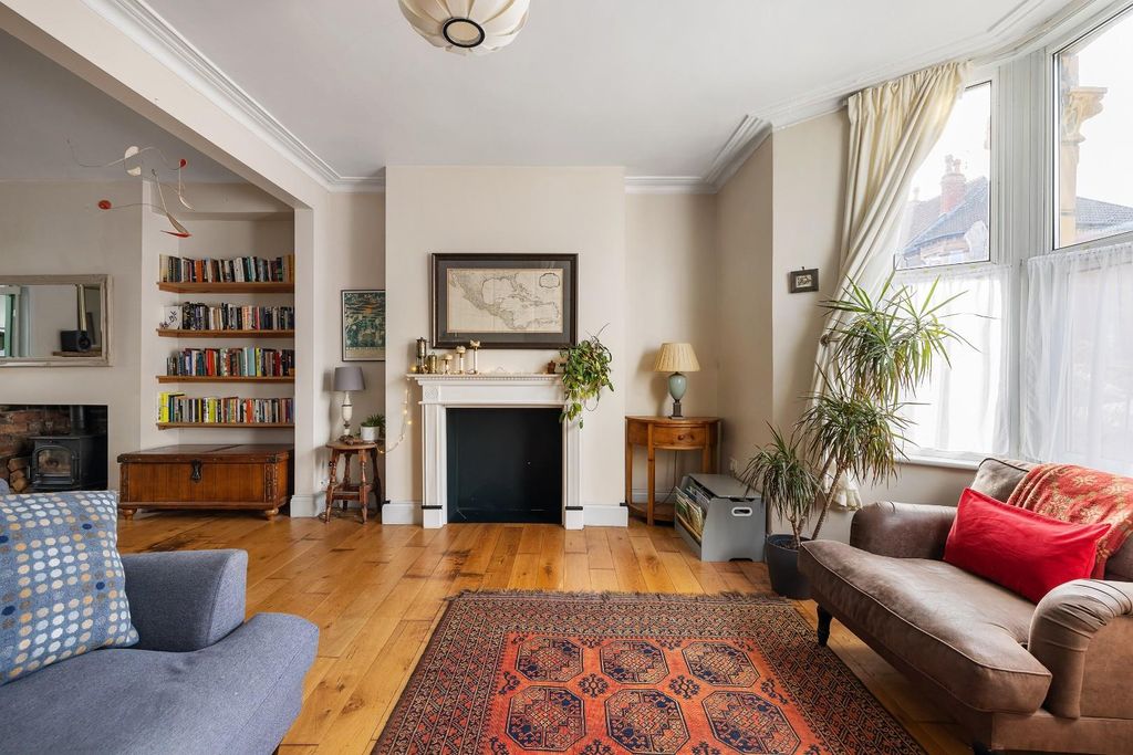 Property photo 1 of 38 Char8266.Jpg