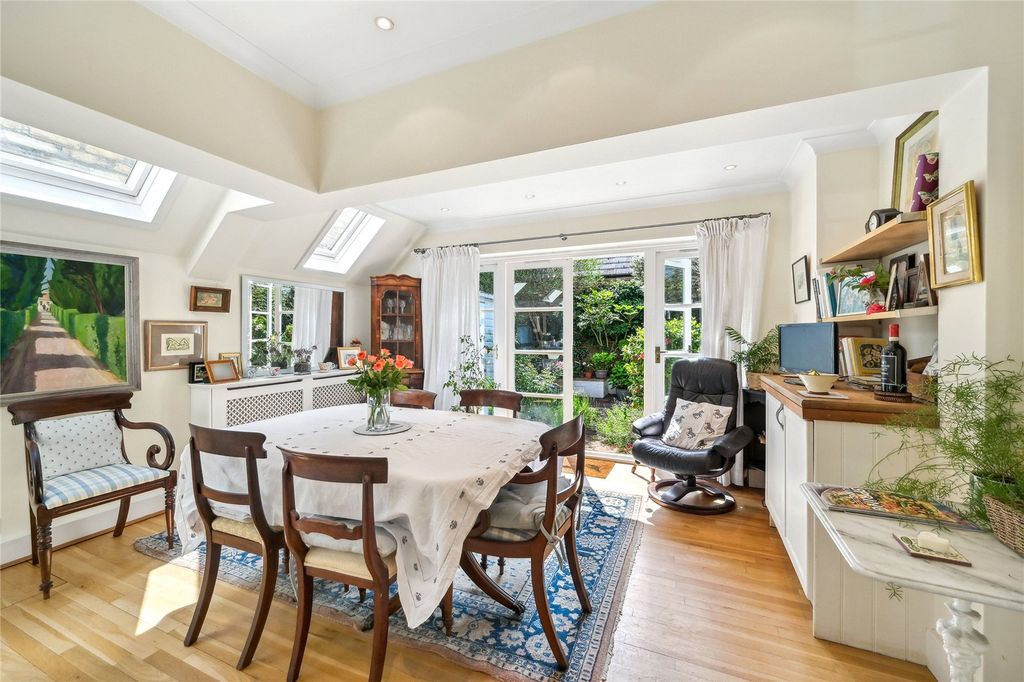 Property photo 3 of 14 Dining Area