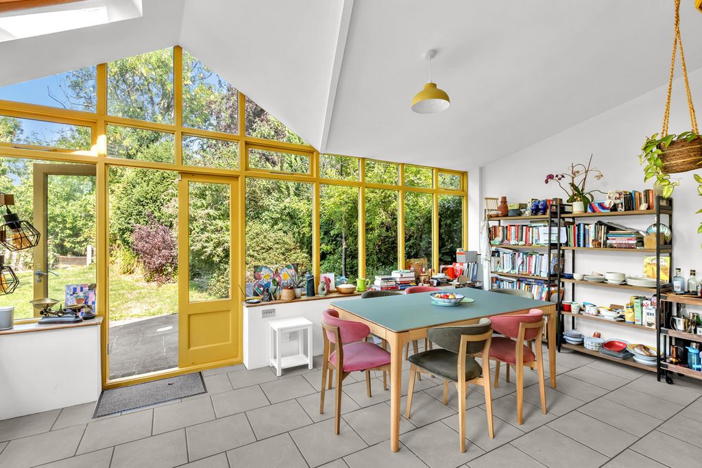 Property photo 3 of 14