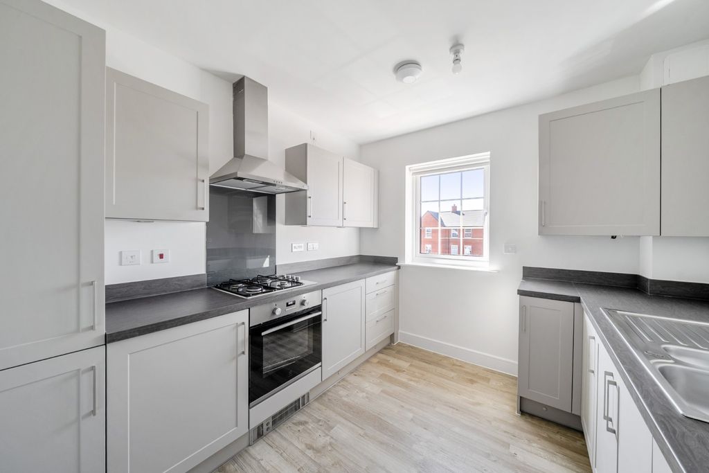 Property photo 2 of 15 Picture No. 13