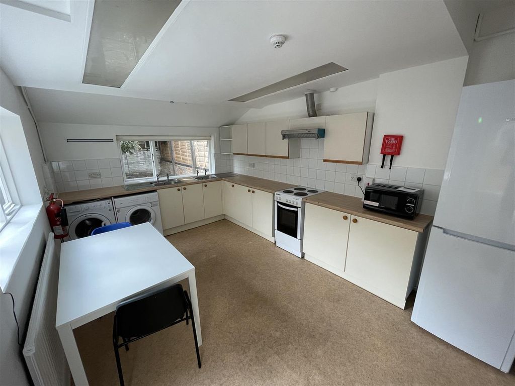 Property photo 2 of 14 Img_3942.Jpg