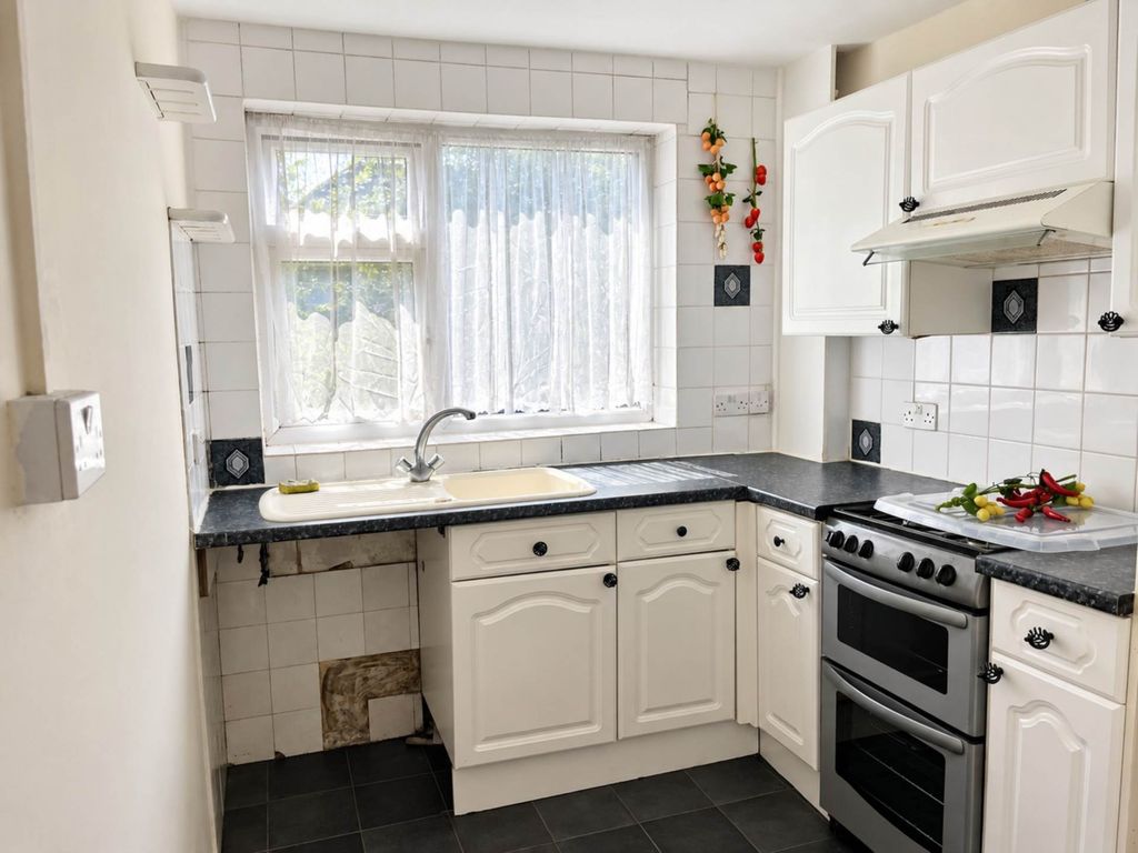 Property photo 2 of 6