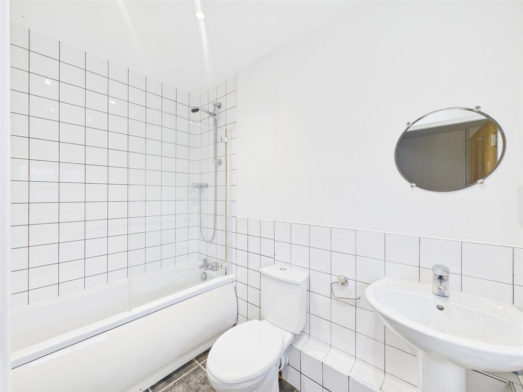 Property photo 2 of 6 Cam04063G0-Pr0120-Still002.Jpg