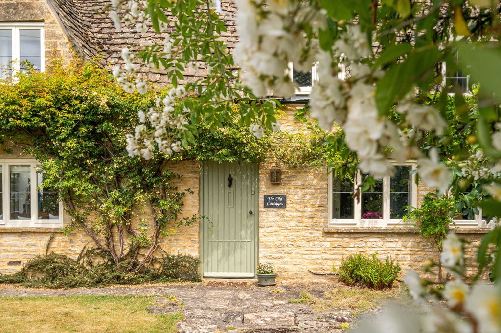 Property photo 1 of 21