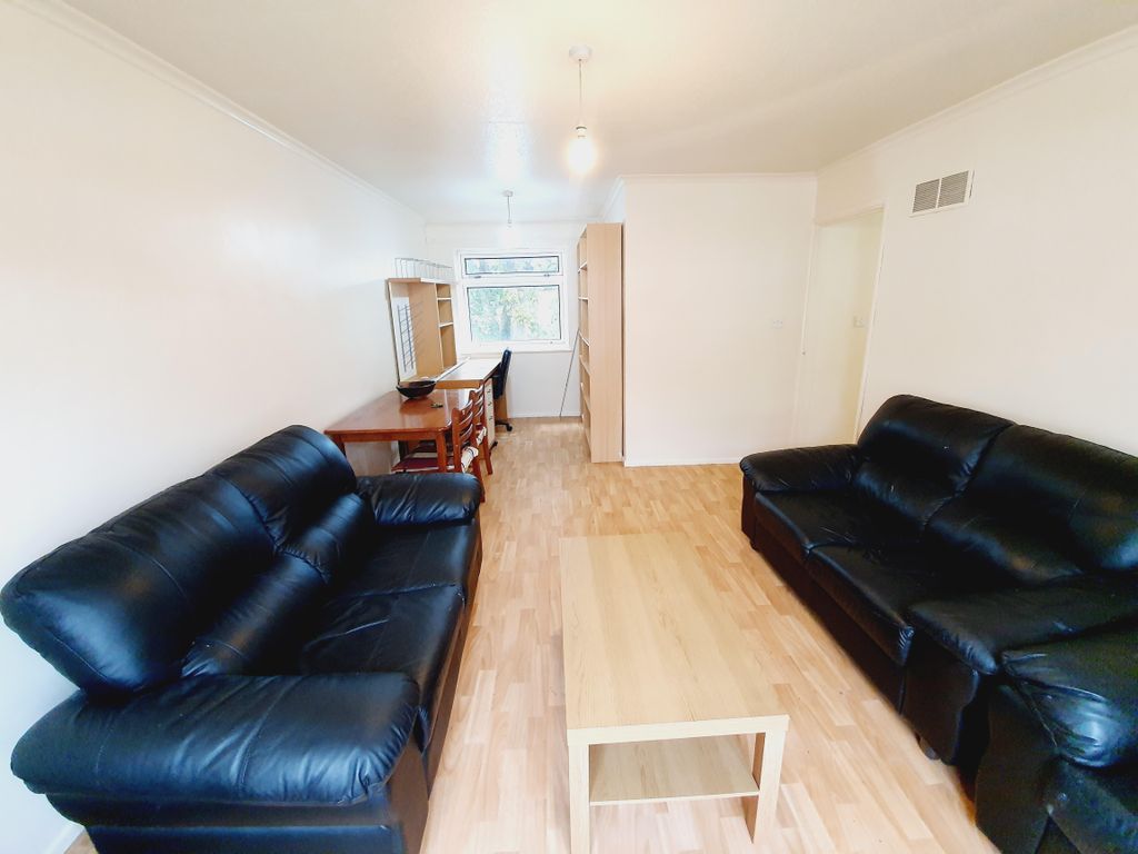 Property photo 2 of 5 Front