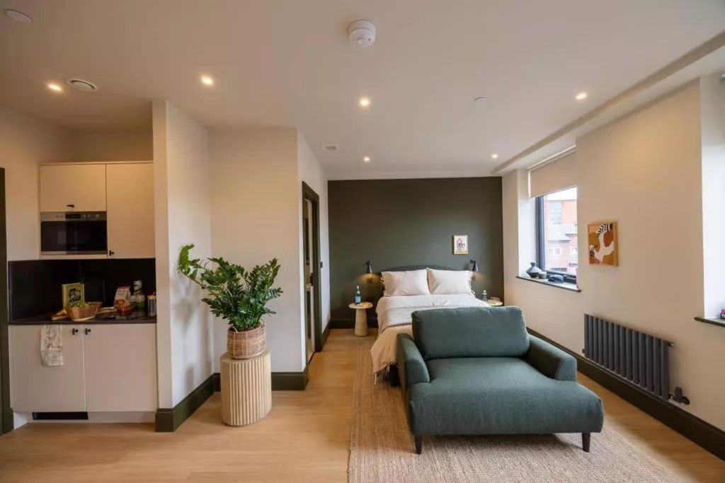 Property photo 2 of 23 Bedroom