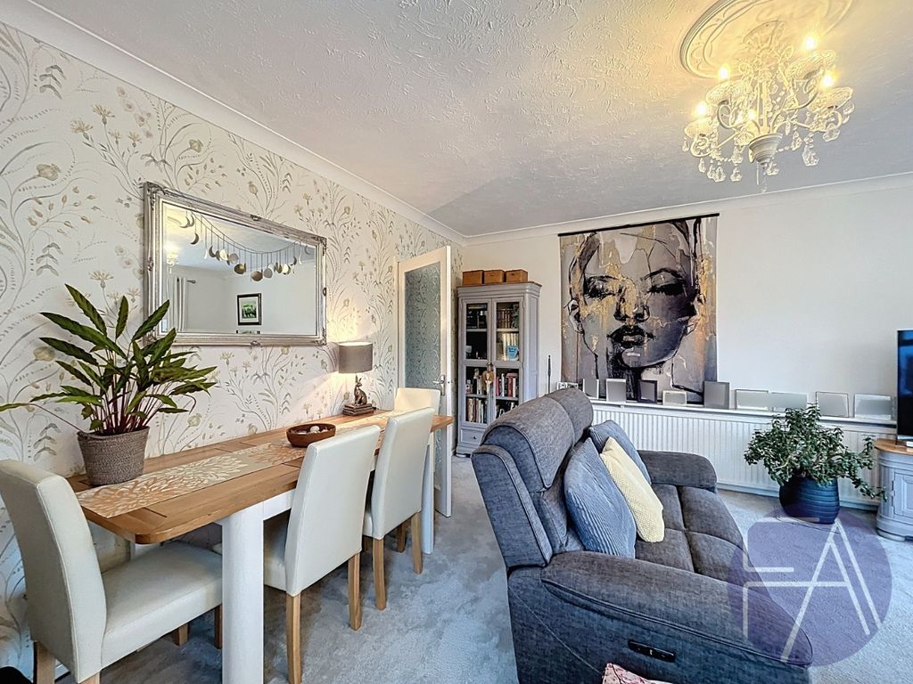 Property photo 2 of 23 4853461