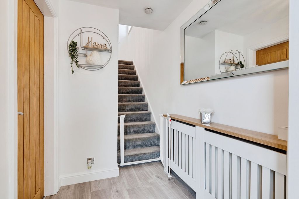 Property photo 2 of 22 Pbox-Img.Jpg