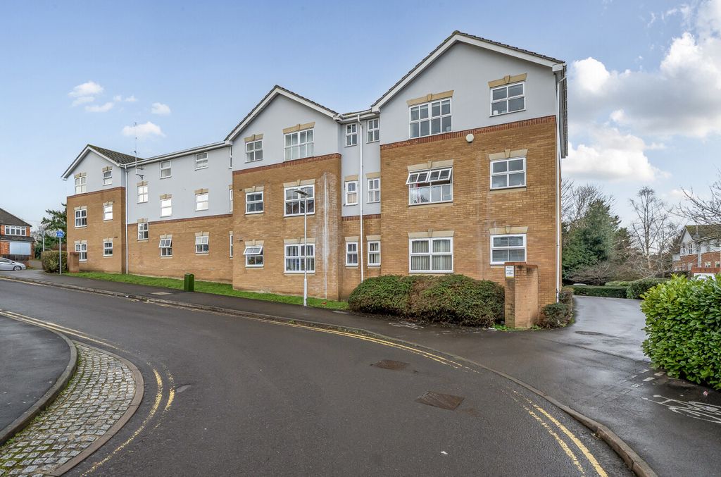 Property photo 1 of 11 1397284-21-696A44...