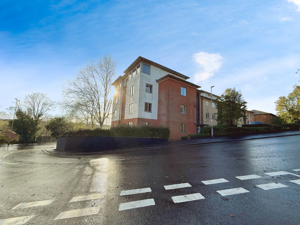 Property photo 1 of 6