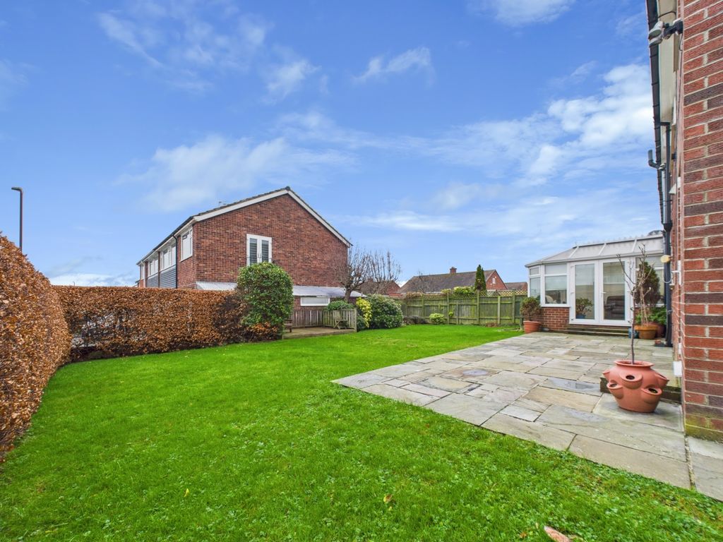 Property photo 3 of 23 Cam02195G0-Pr0095-Still034