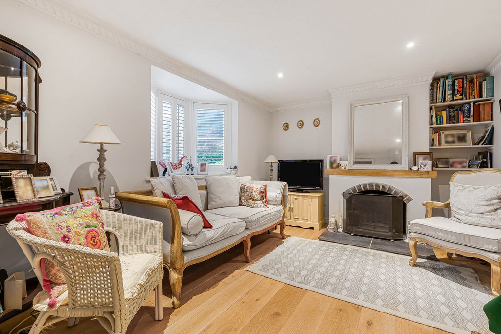 Property photo 3 of 16