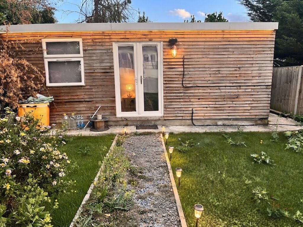 Property photo 1 of 5 0B977B22-2A4c-4Fdd-8