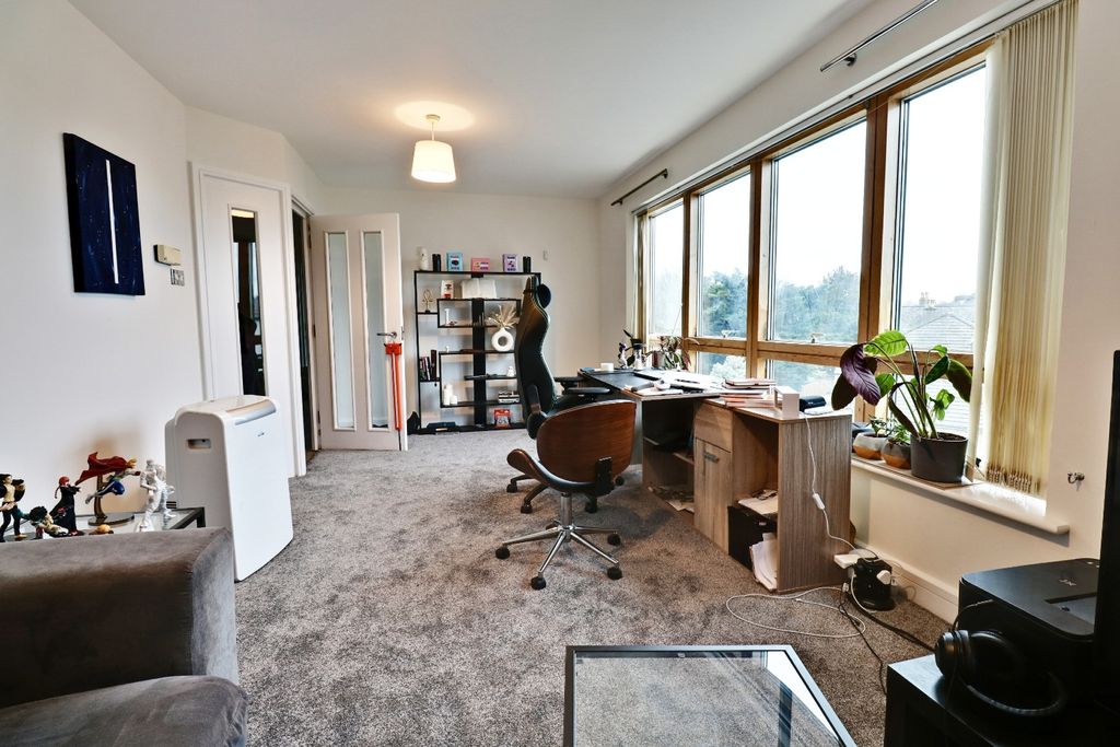 Property photo 2 of 8 2946782