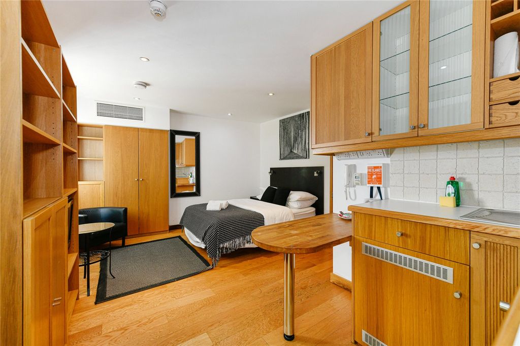 Property photo 3 of 7 Picture No. 02