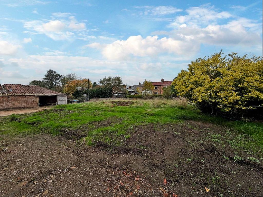 Property photo 3 of 13