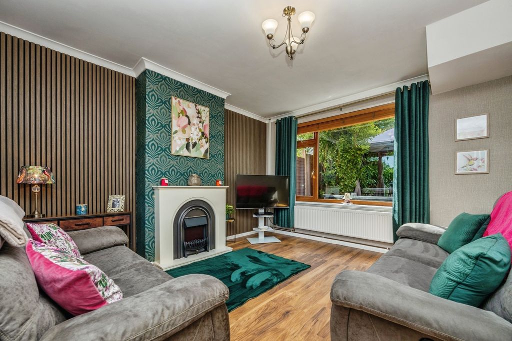 Property photo 3 of 20 Pbox-Img.Jpg