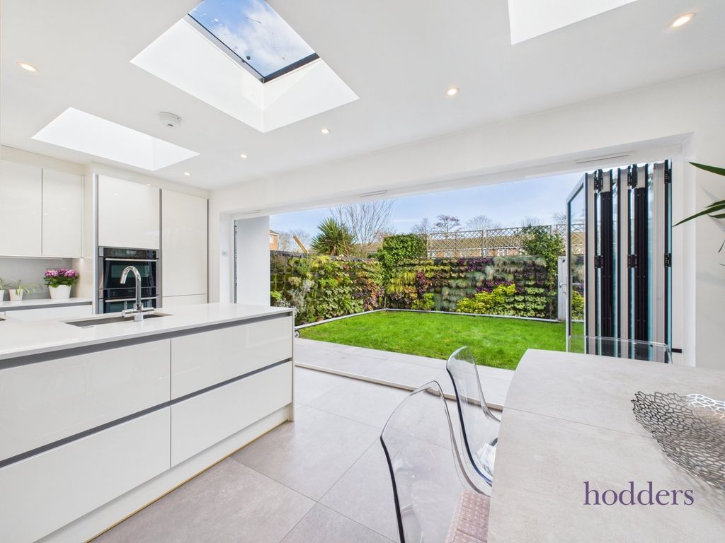 Property photo 1 of 27 Picture No. 46