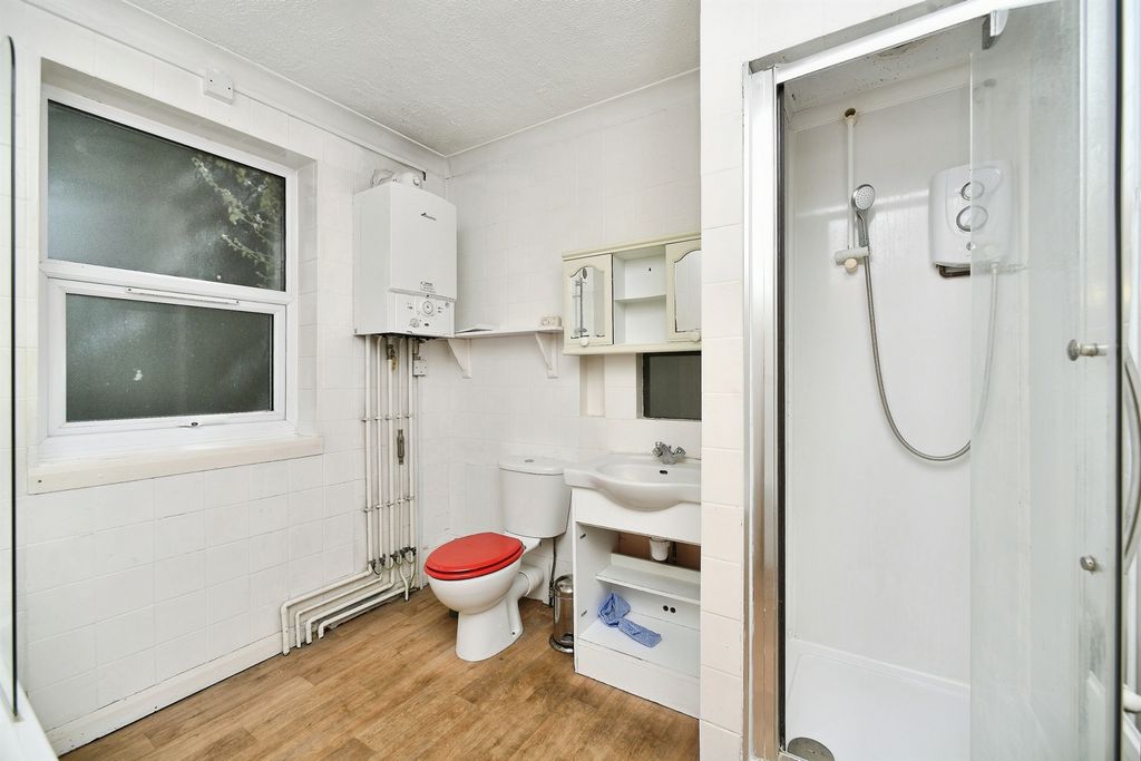 Property photo 2 of 16