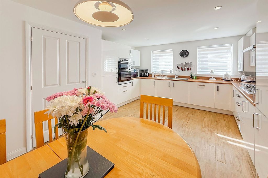 Property photo 2 of 22 Picture No. 06