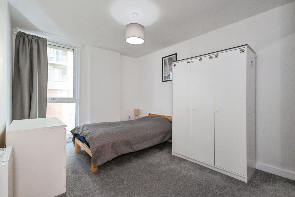 Property photo 3 of 12 Pbox-Img.Jpg