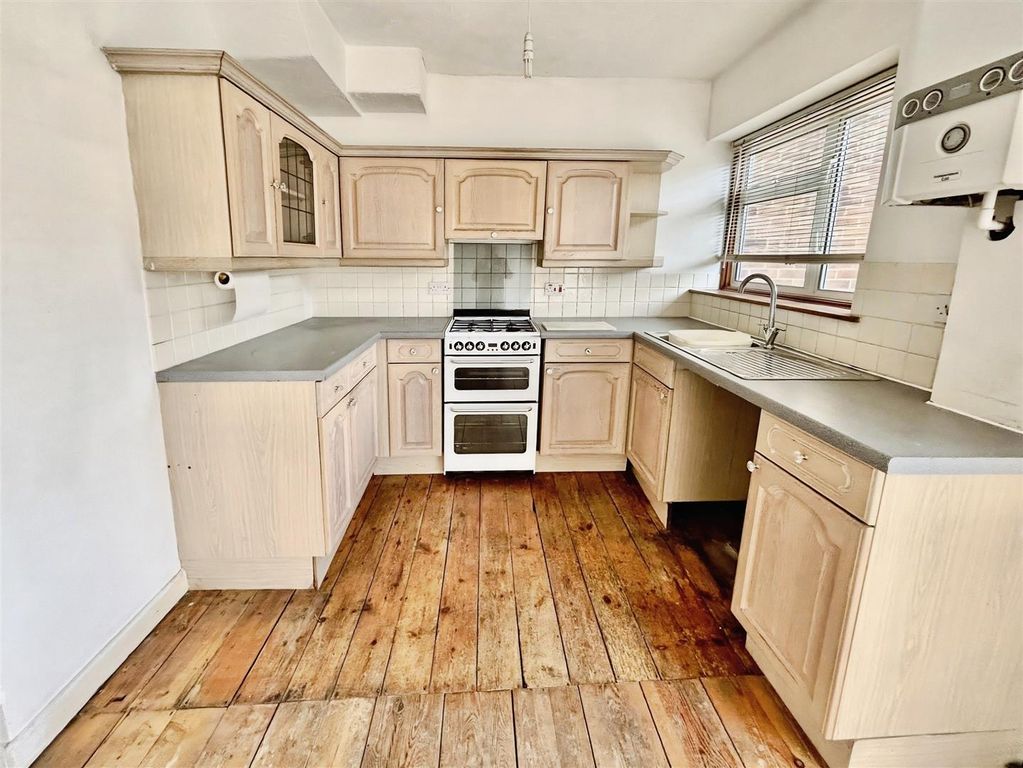 Property photo 3 of 13 Kitchen/Dining Room