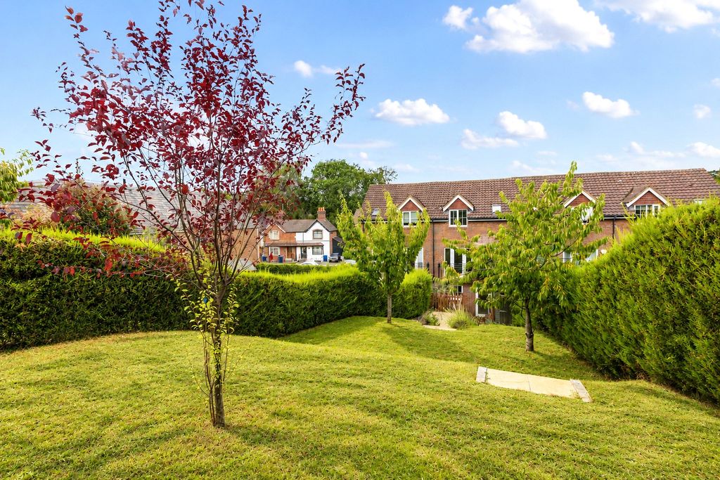 Property photo 2 of 16 Picture No. 83