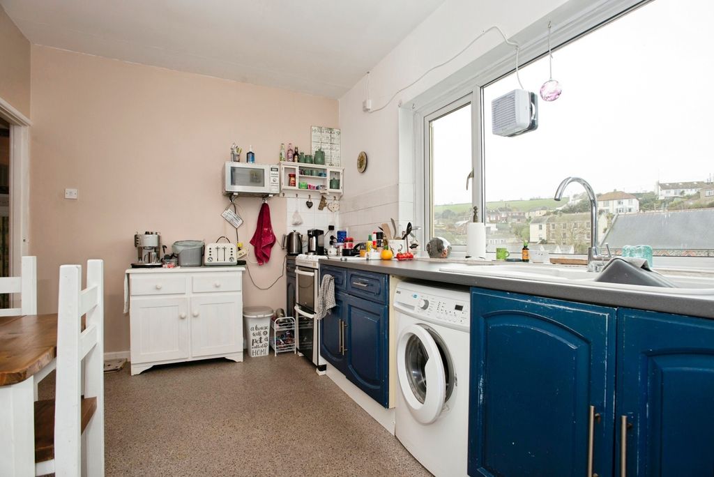 Property photo 2 of 13 Pbox-Img.Jpg