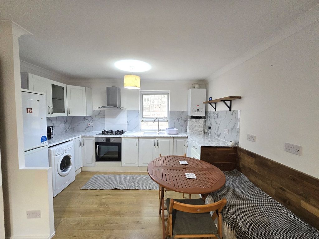 Property photo 2 of 10 Kitchen