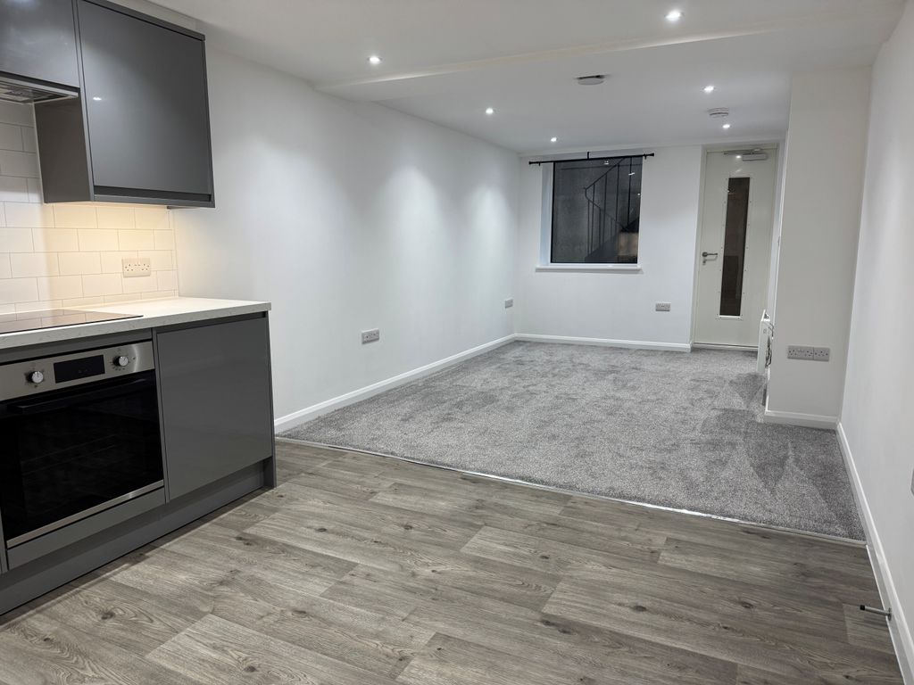 Property photo 3 of 15 Image