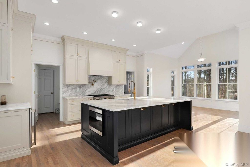 Property photo 3 of 16 <Alttext/>