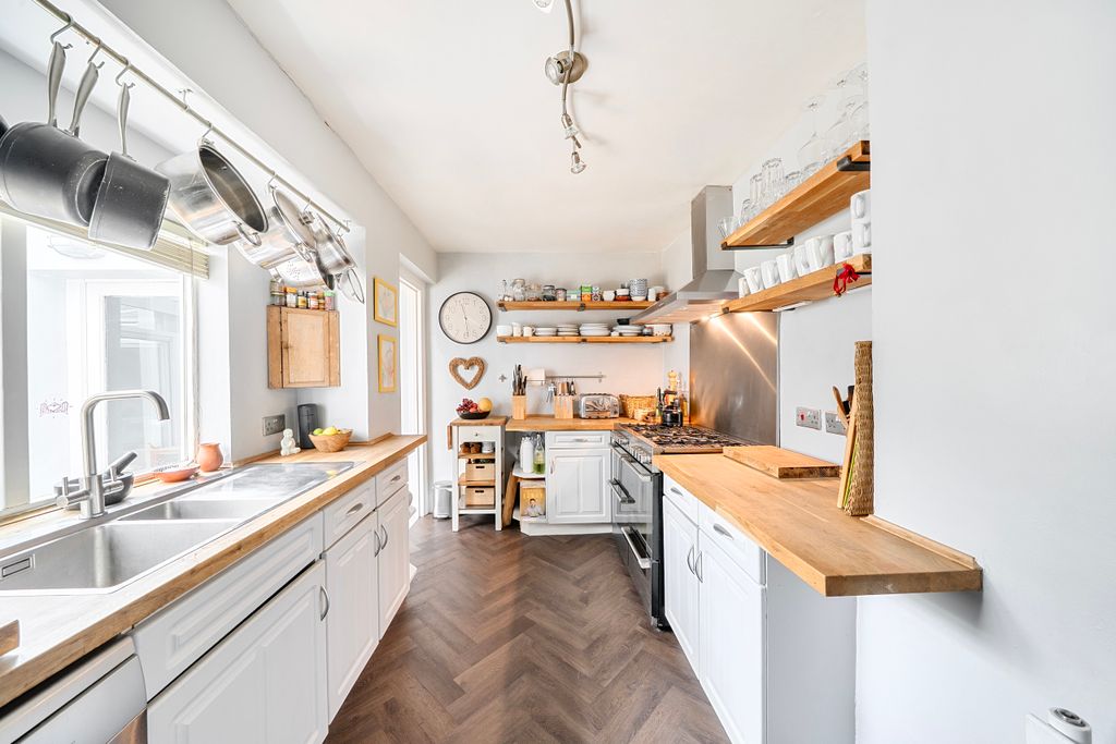 Property photo 3 of 17 1487221-15-6A54d3384c491