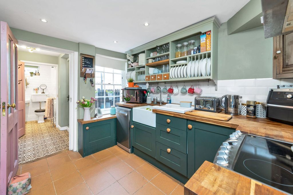 Property photo 3 of 15