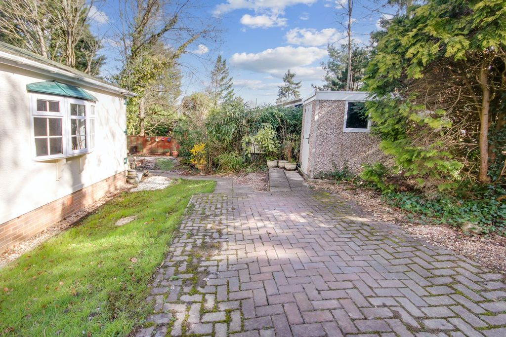 Property photo 2 of 8