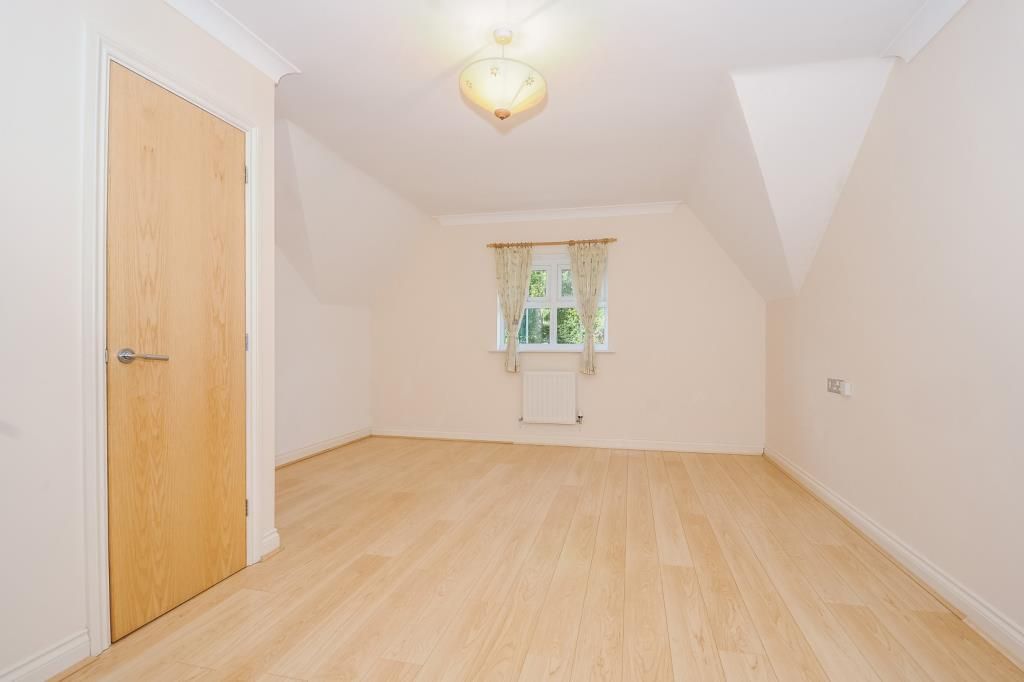 Property photo 3 of 6 Master Bedroom