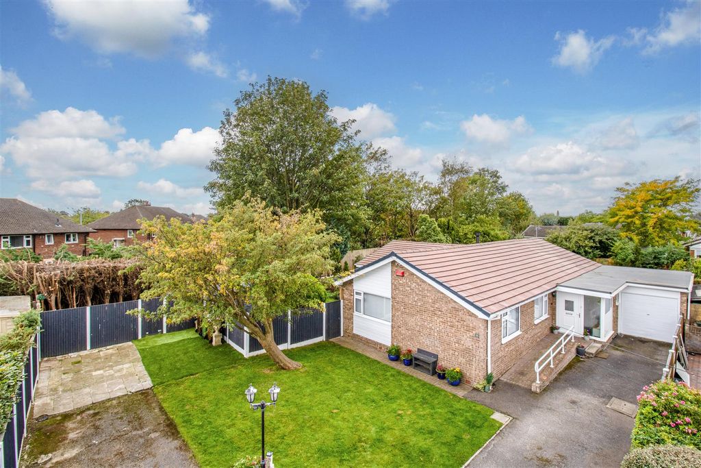 Property photo 2 of 21