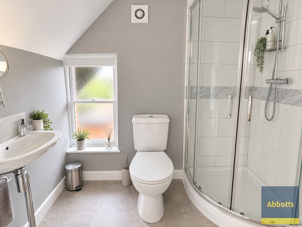 Property photo 2 of 3