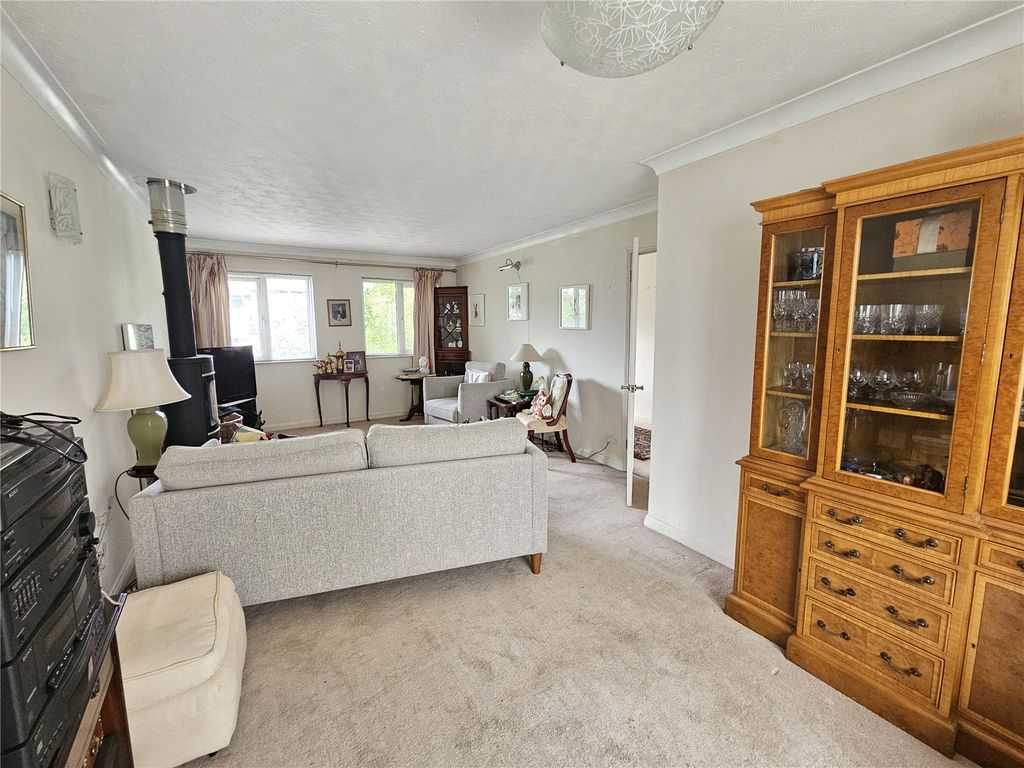 Property photo 2 of 13 Picture No. 24