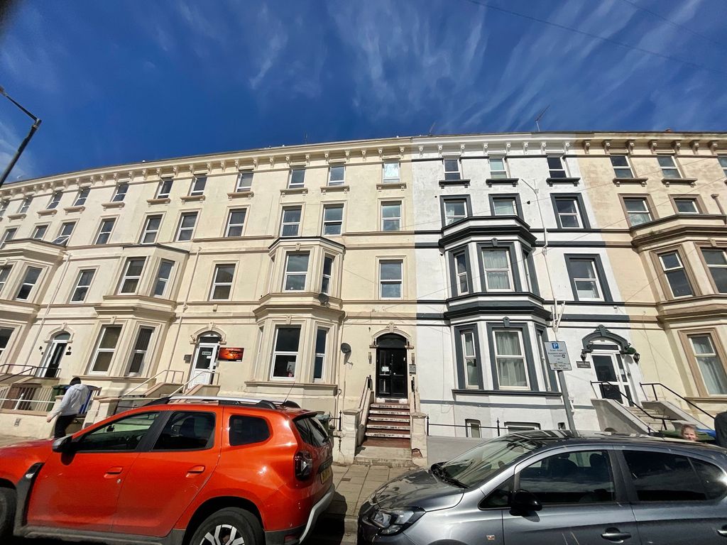 Property photo 2 of 24