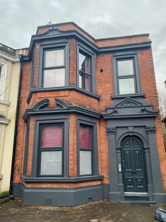 Property photo 2 of 34