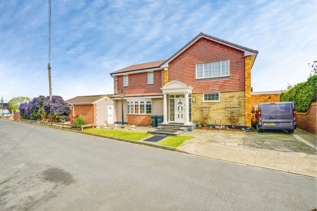 Property photo 1 of 28 Front View