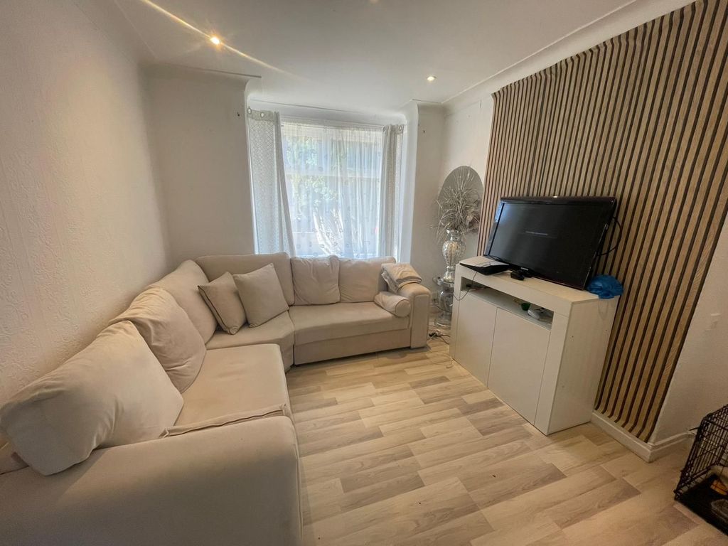 Property photo 3 of 3