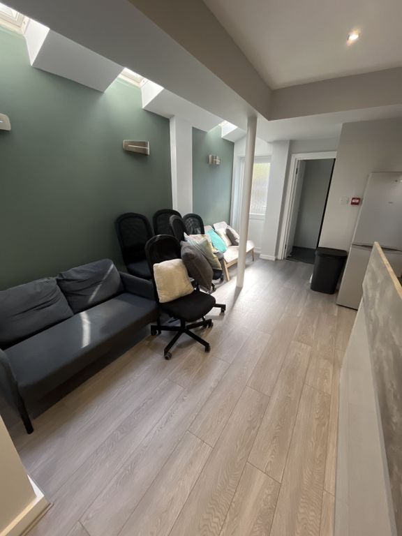 Property photo 2 of 17 Kitchen