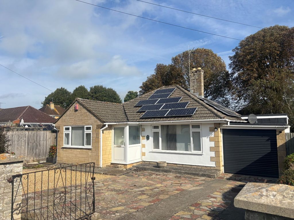 Property photo 3 of 16 Front