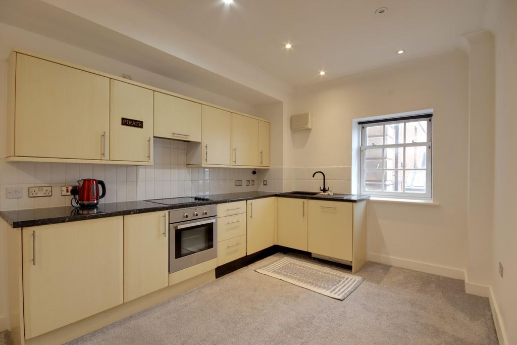 Property photo 2 of 5 Kitchen