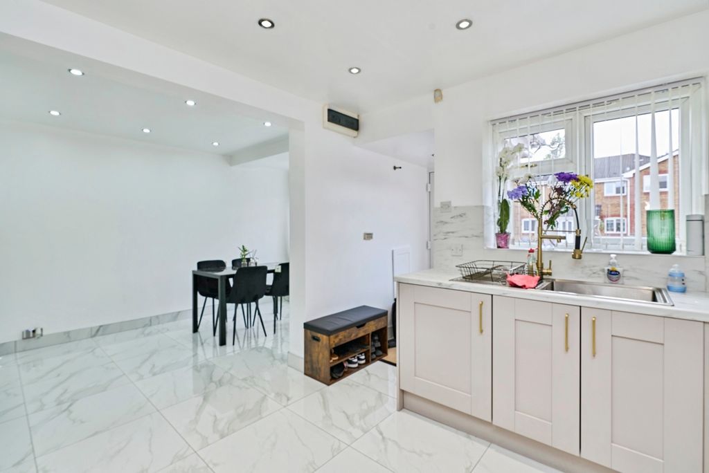 Property photo 3 of 20 Pbox-Img.Jpg