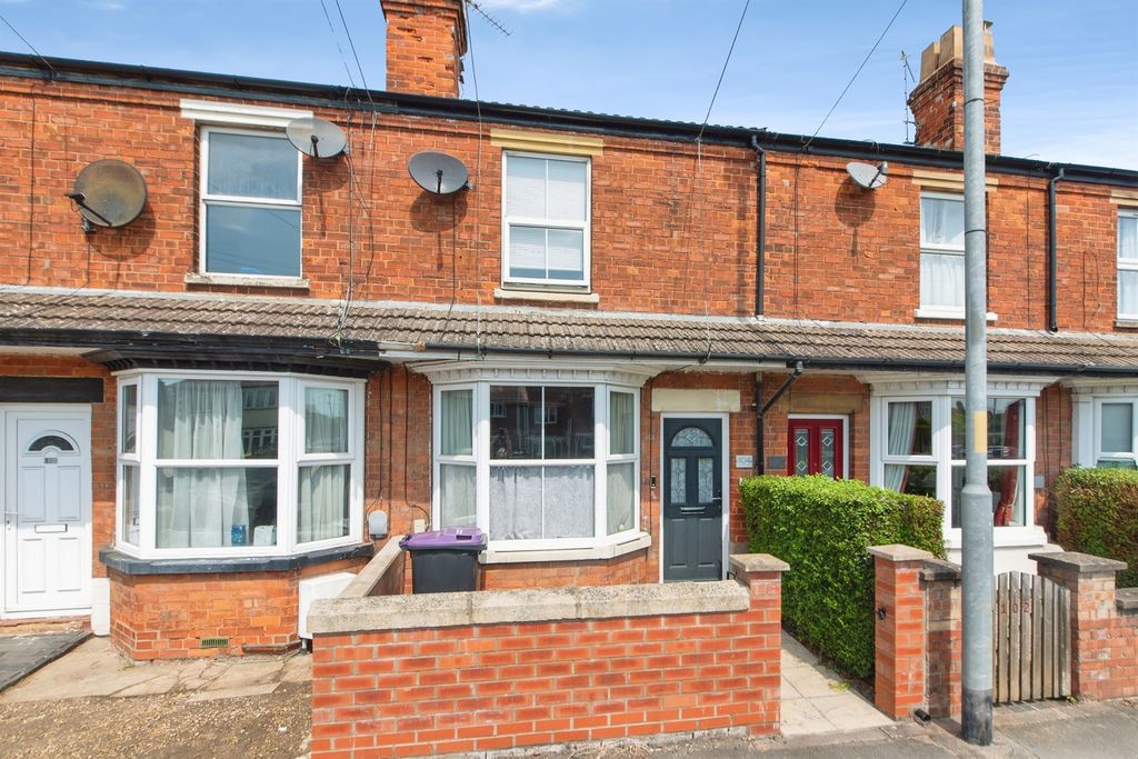 Property photo 1 of 18